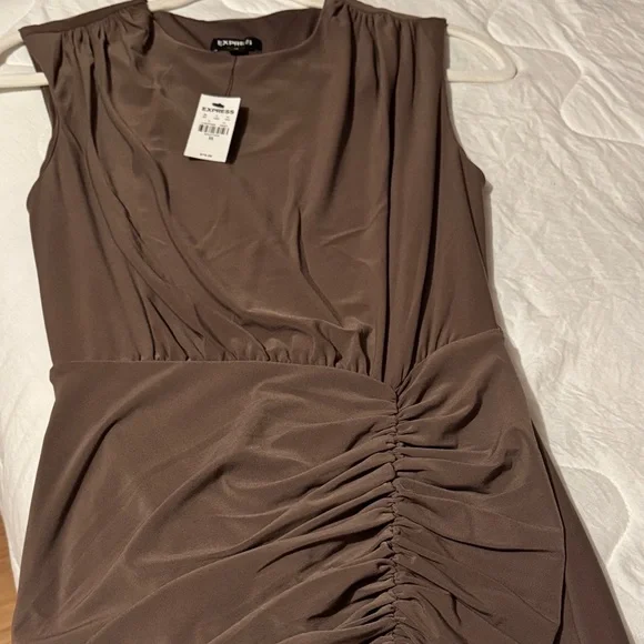 Express Ruched Brown Midi Dress - Picture 4 of 6